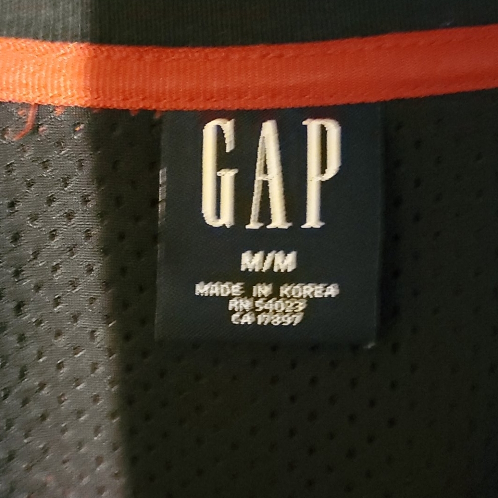 Gap red and black jacket Size M - Picture 7 of 7